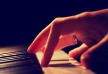 圣诞快乐电脑桌面玩法全攻略（让你的电脑桌面瞬间变身圣诞仙境）